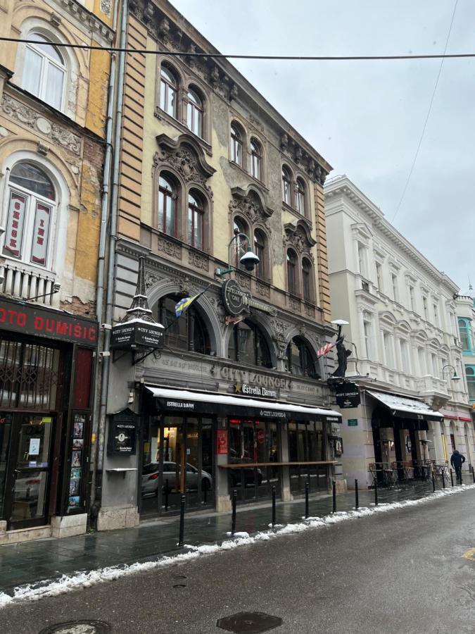 Modern Apartment In The Heart Of The City Center! Sarajevo Esterno foto